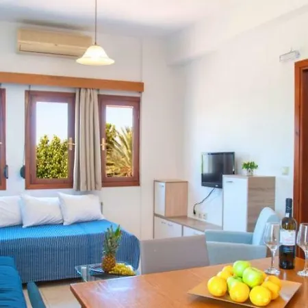 Aparthotel Island Heated Pool 2*