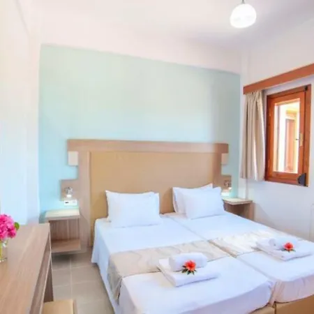 Island Heated Pool Aparthotel 2*